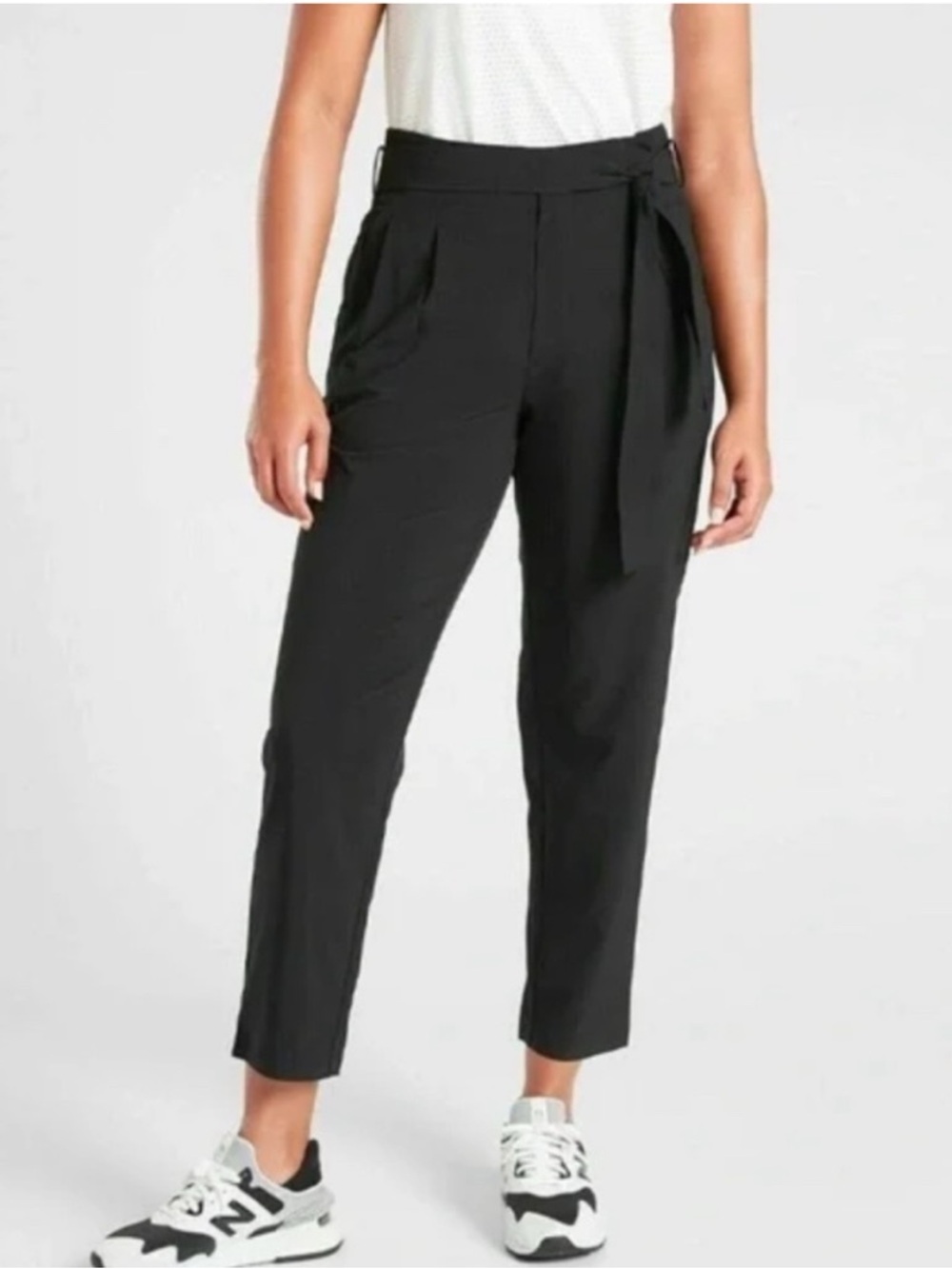 Athleta Skyline Pant II Black Ankle Cropped Pants size 8
